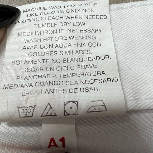 Jordache white shorts size 11/12 button fly. Front pockets vintage Y2K - Picture 8 of 12